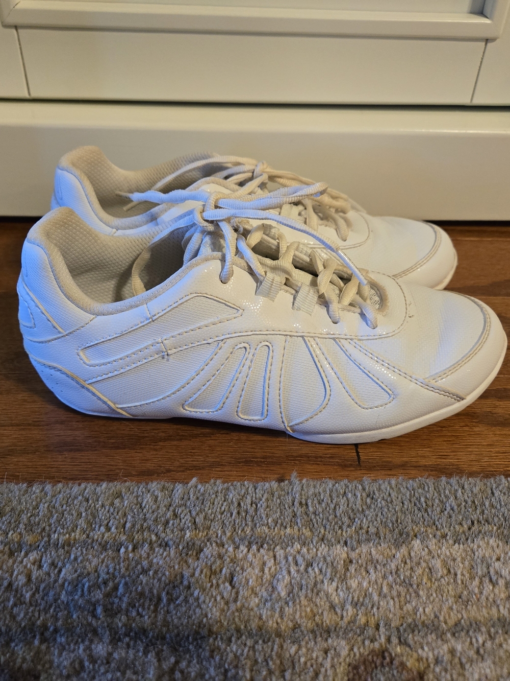 Kaepa Cheer Shoes Size 6